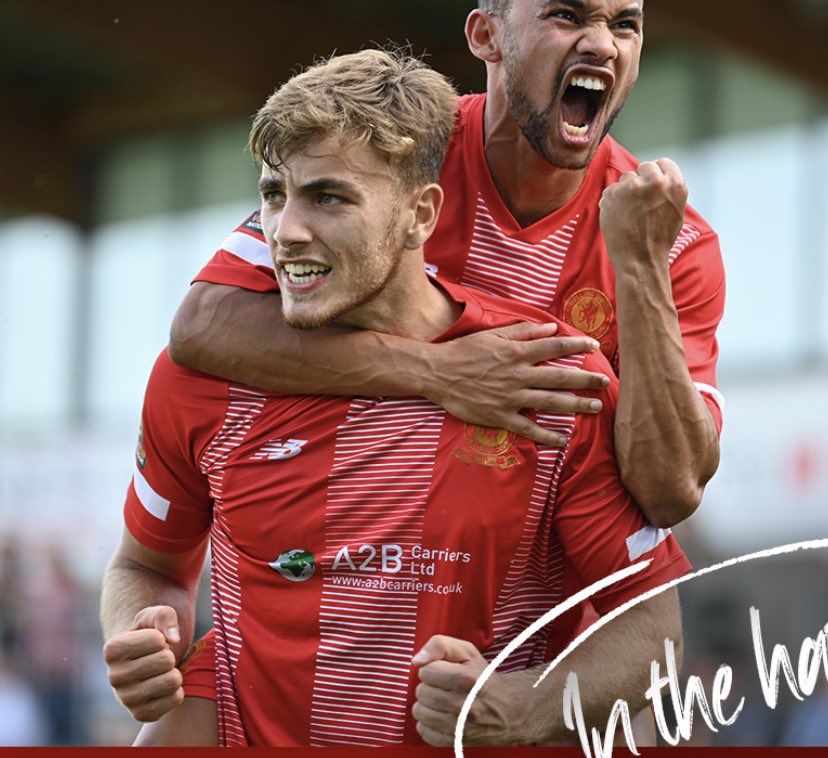 antonypaps_'s tweet image. First senior hat trick ⚽️ &amp;amp; In the Hat 🎩 Fans were class 🔥 @wellingunited