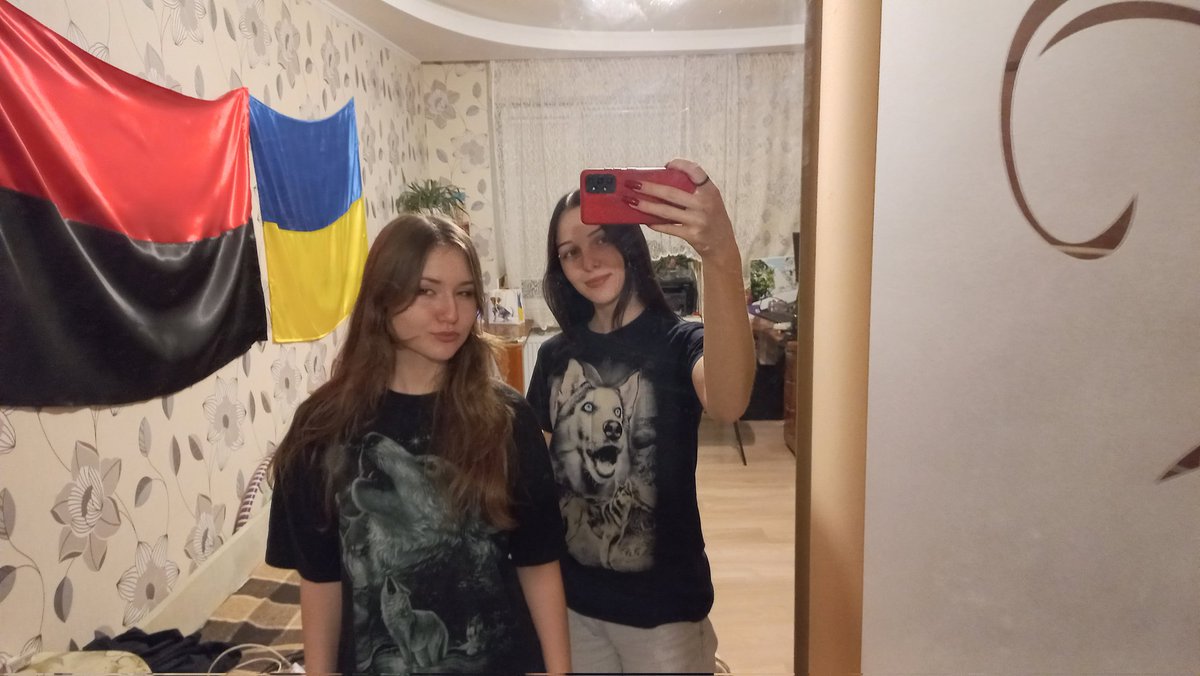 через 4 роки знайомства і 2 роки дружби ми зустрілися <a href="/pizdohyika2/">ПИЗДОХУЙКА 2.0🇺🇦</a>