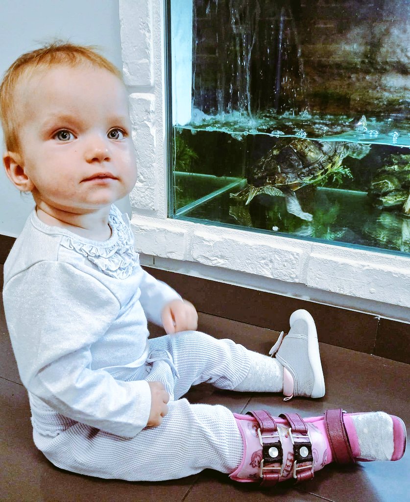 DobroWracaMG's tweet photo. BŁAGAM Was o RT🙏Kochani grozi mi amputacja nóżki. Brakuje mi na operację 72 962 zł. Mam czas do października. Jeśli nie zdążę uzbierać pieniążków, ratowanie nóżki będzie niemożliwe. Lekarze są zgodni, że operacja musi się odbyć w październiku. Jednak bez odpowiedniej kwoty nie zarezerwujemy terminu! BŁAGAM Was o wpłaty darowizn tutaj👇https://t.co/rQ4Kfb8rjF