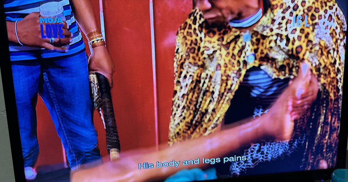 HermaineM's tweet photo. What are they doing to his leg? 😭😭😭 #umndeni https://t.co/PVX7kiYuin
