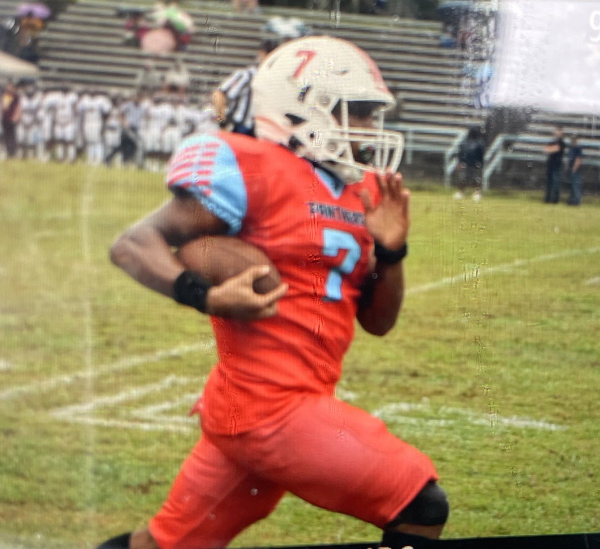 PMacCoon's tweet photo. Brainerd 0, Tyner 0. End 1Q. Derrion Calloway had a 71-yard TD run called back. #BestofPreps https://t.co/9Qo3Cb9UrK