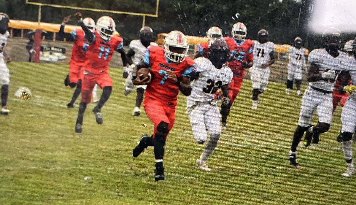 PMacCoon's tweet photo. Brainerd 0, Tyner 0. End 1Q. Derrion Calloway had a 71-yard TD run called back. #BestofPreps https://t.co/9Qo3Cb9UrK