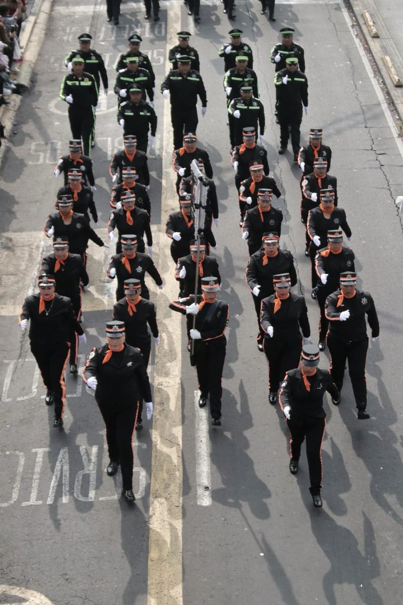 seguridadneza's tweet photo. Un evento significativo es el desfile cívico-militar del 16 de septiembre, en el cual nuestra corporación participa de manera elegante, con gallardía y marcialidad, recorriendo las calles de nuestro municipio.
#Neza #CapitalMulticultural https://t.co/v0Iq3chBJv