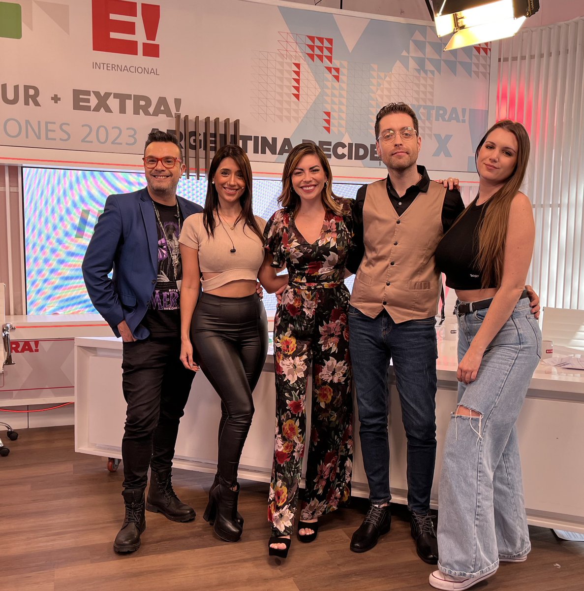 💪🏻MUCHAS GRACIAS

Me llegaron muy lindos comentarios y con el equipo de <a href="/SiemPrimicias/">SPTV</a> estamos felices, asi mismo, la gente de <a href="/canalextratv/">ExtraNoticias</a> ❤️

Los esperamos el PROXIMO SABADO 12:00 A 14:00

<a href="/OttoboniPaula/">Paula Ottoboni</a> <a href="/OkGuilleBarrios/">Guille Barrios🏆🌈</a> <a href="/aineTHEVENON/">AINELEN</a>

Programon, gracias a una impecable produ!