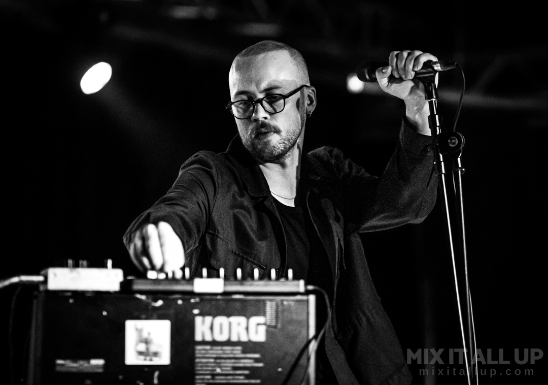 Mix It All Up (@mixingitallup) on Twitter photo Photos: <a href="/DeadRabbitsuk/">DEAD RABBITS (UK)</a> , Michael Georgian ( <a href="/M__Georgian/">Michael Georgian</a> ) and Lipworms live at Lens (Guildhall Studios), Portsmouth - 15/09/2023
See more photos here: mixitallup.com/2023/09/16/pho… Photos: <a href="/DeadRabbitsuk/">DEAD RABBITS (UK)</a> , Michael Georgian ( <a href="/M__Georgian/">Michael Georgian</a> ) and Lipworms live at Lens (Guildhall Studios), Portsmouth - 15/09/2023
See more photos here: mixitallup.com/2023/09/16/pho…