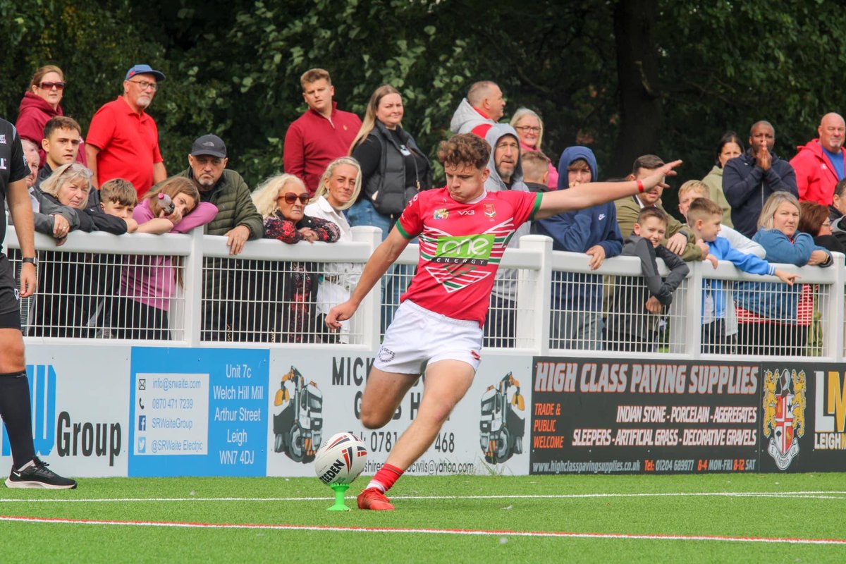 EllenParker6's tweet photo. @LHScardiff a fantastic match for @Henry_Parker_ with @WalesRugbyL  U16. 4 nations champions 🏴󠁧󠁢󠁷󠁬󠁳󠁿🏆🏉 #rugbyinternational #WALES                 
Wales v Ireland 62:16
Wales v Scotland 84:4
Wales v England 38:18 https://t.co/Yo0PJRlsRV