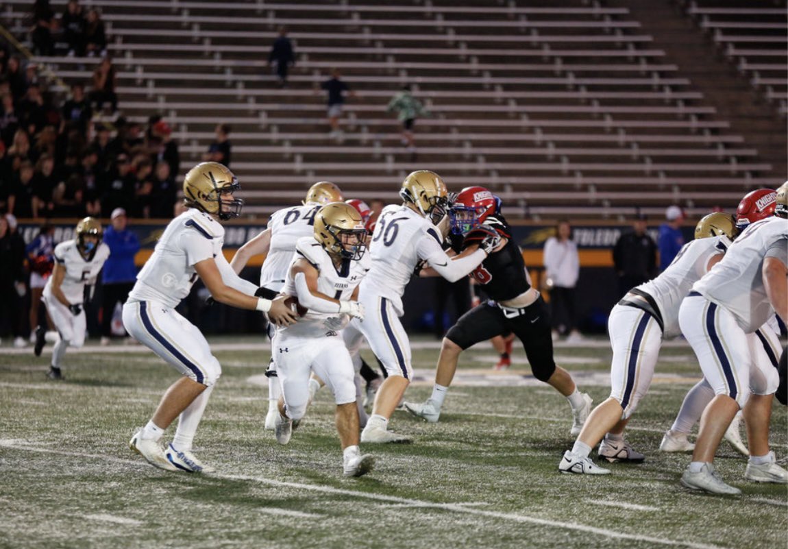 Opportunities created! Win over @SFSAthletics #wearesj #lineman #gotitans @SJJRadio @SJJFootball