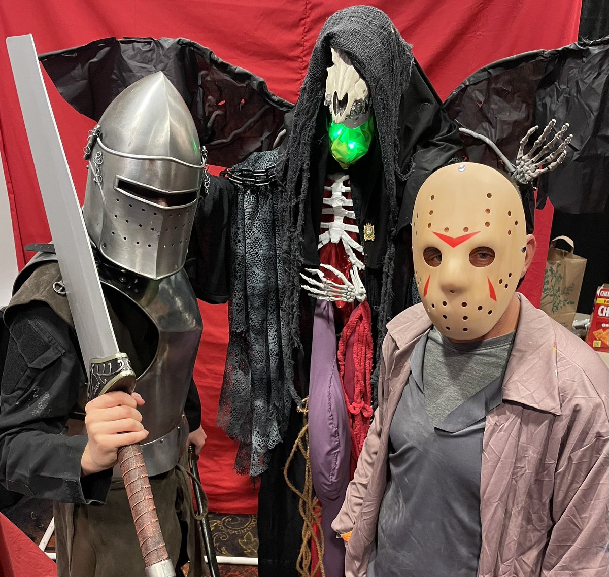 OfDeathComic's tweet image. #Crypticon MN 2023 Day #2 #Cosplay - What #DarkPope doesn’t have their nuns?? #cosplaygirl #HorrorMovies @CrypticonMN