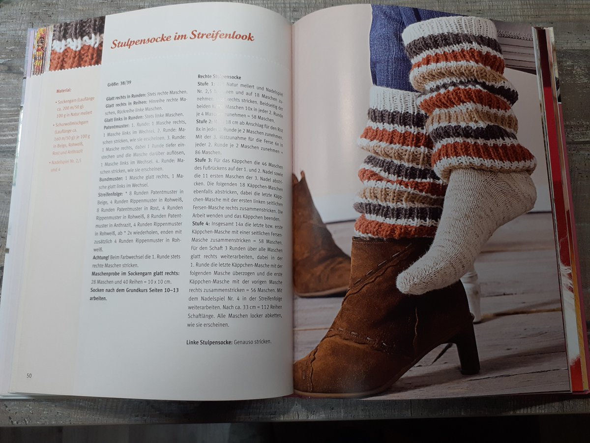 OrthoDel's tweet photo. Ich habe chronisch kalte Füße. Meine Nenntante hat mir zum Geburtstag ein Sockenstrickbuch geschenkt und ich bin gerade dabei, es durchzublättern. Dabei geh ich gedanklich meine Vorräte durch... ☺️☺️☺️
#Strickbubble #Handarbeitsbubble https://t.co/aYKY4KSeap