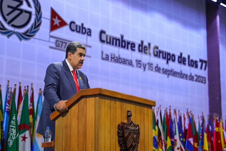 📢¡𝐀𝐬í 𝐥𝐨 𝐃𝐢𝐣𝐨!  🇻🇪
Pdte. <a href="/NicolasMaduro/">Nicolás Maduro</a>: Es necesario priorizar la aplicación del conocimiento, la ciencia y la tecnologia para lograr la independencia comunicacional, en el fenómeno del internet y de las redes sociales.
#VenezuelaEsÚnica