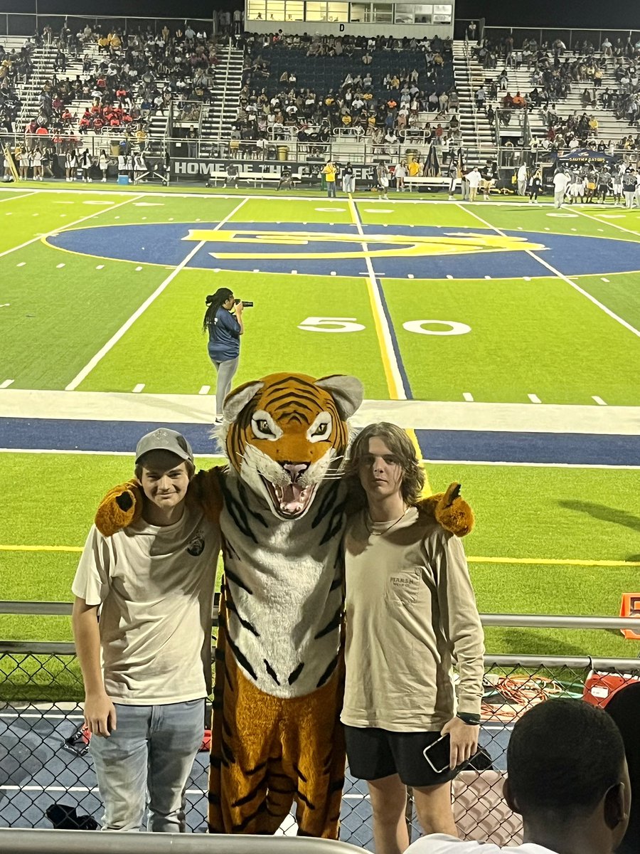 mpsdtigersoccer's tweet photo. It’s every time you 👀 around—Moss Point Soccer players are EVERYWHERE!!!
Yes, that’s a soccer player inside the tiger suit as well!!! #OneFamilyOneBond #MPHSWT #MPHSMT https://t.co/aMfAGOcAKa