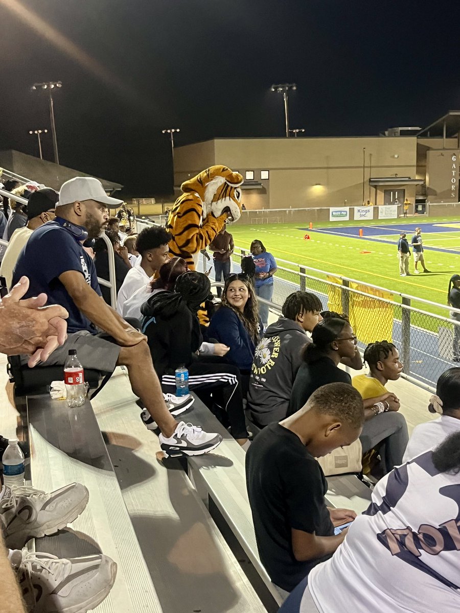 mpsdtigersoccer's tweet photo. It’s every time you 👀 around—Moss Point Soccer players are EVERYWHERE!!!
Yes, that’s a soccer player inside the tiger suit as well!!! #OneFamilyOneBond #MPHSWT #MPHSMT https://t.co/aMfAGOcAKa