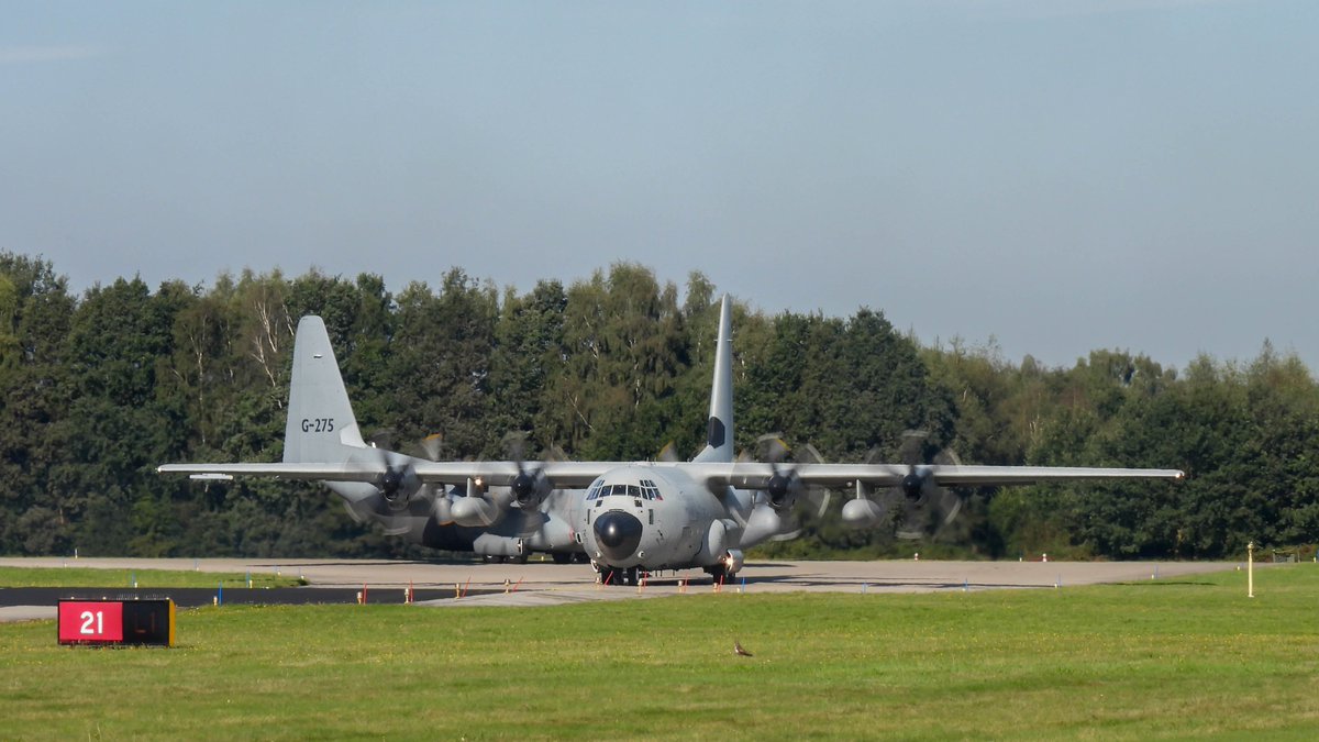 EHEH_Spotter's tweet photo. #FalconLeap2023 

'Line Up Runway 21'

#NLspot https://t.co/SONtLfaeLc
