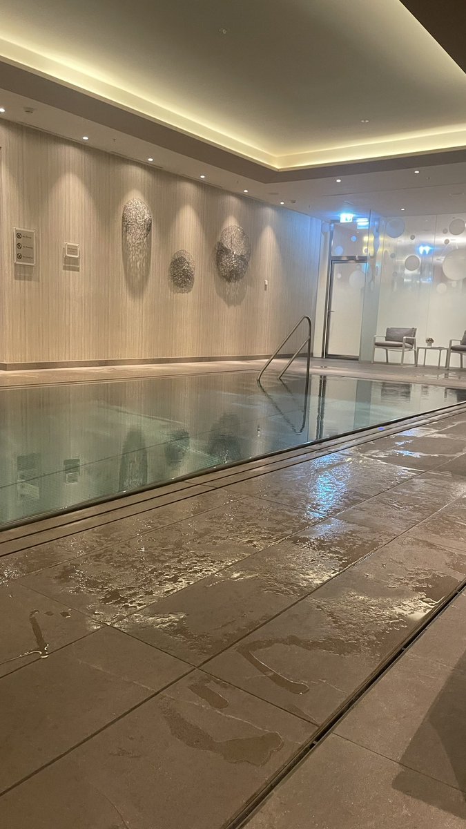 AsiaBoy23's tweet photo. On a date 💦🚨🎉🎈🤤🛌🛏️🎈❤️ https://t.co/DE8eOWQxdD