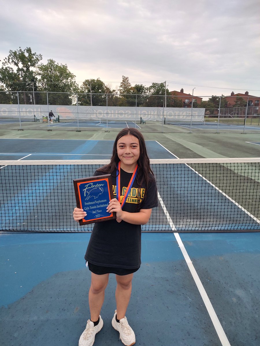Congrats to Fresh Soph for finishing second in the Bison Quad. Thanks to <a href="/FentonHS/">Fenton HS Dist. 100</a> for hosting! Congrats to,
🥇Zerrah and Nevaeh at second doubles
🥈Grace at second singles
🥈Gianna and Wiktoria at first doubles
🥉Sarah at first singles 
#Grensathletics #EGfamily #proudcoach