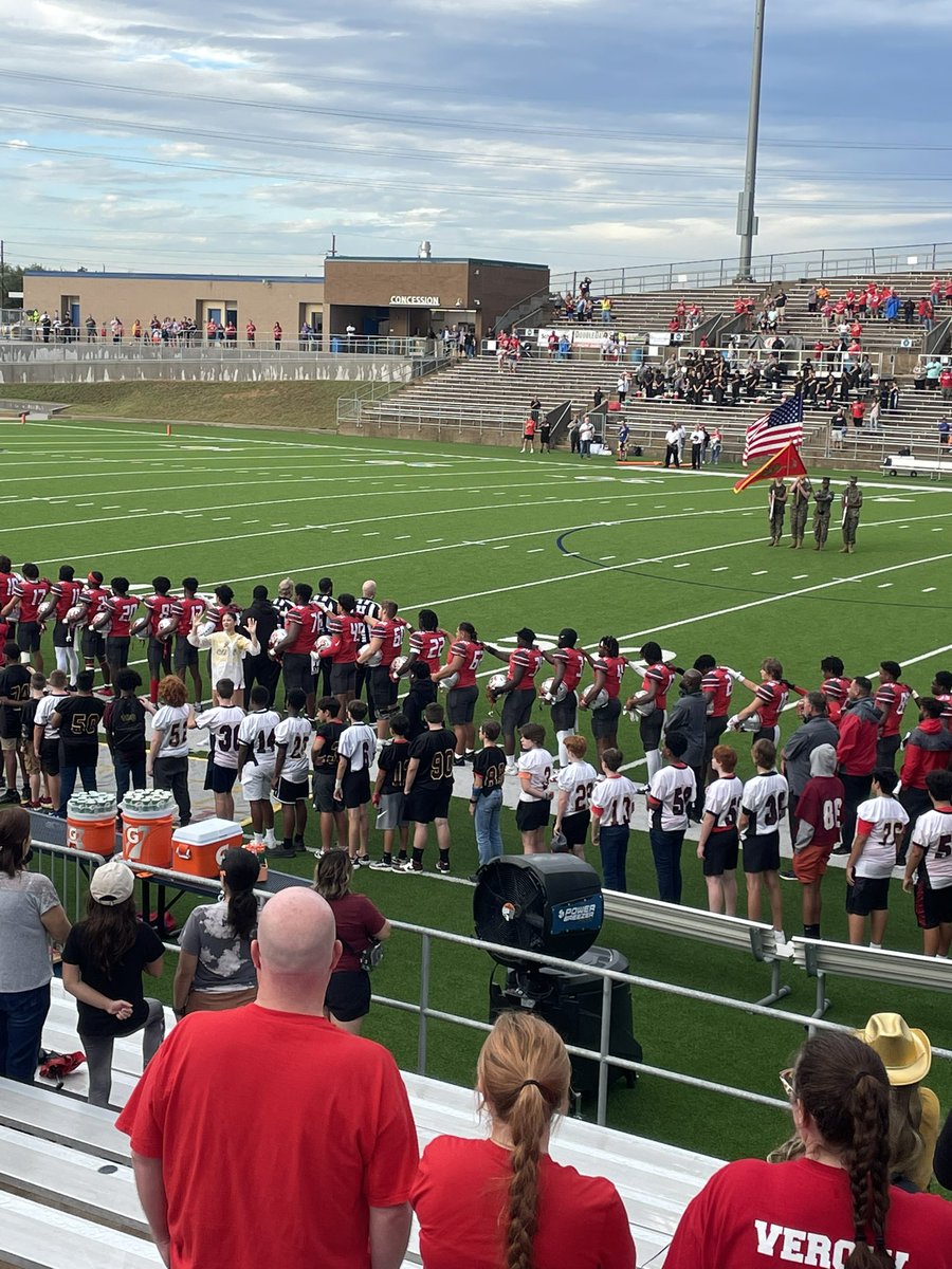 Shoutout to <a href="/CaroAvaEstes/">Caroline Estes</a>, <a href="/THS_JROTC/">THS JROTC</a>, and <a href="/travis_choir/">Travis HS Tiger Choir 🎤🎶</a> for working seamlessly to honor our Nation before tonight’s <a href="/TravisTiger_FB/">Travis Tiger Football</a> game 🇺🇸