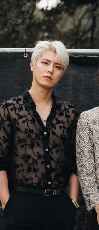 lj_blackrose's tweet photo. JAEHYEONG LOOKS HELLA FINE WITH THAT SEE THROUGH OUTFIT AAAAHHHH https://t.co/XdkMA1vFxQ