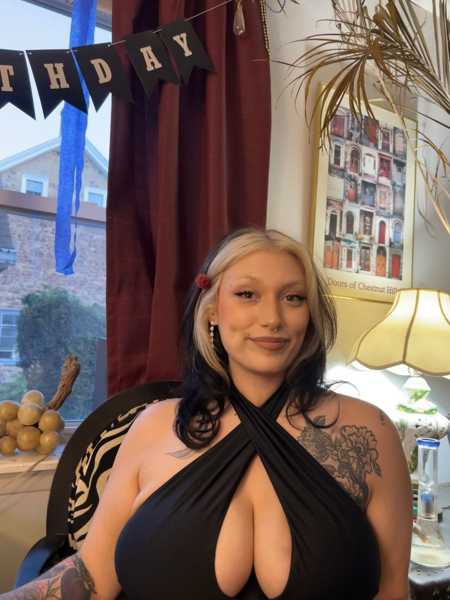 felicity shagwell ੯‧̀͡⬮ ᡣ𐭩 tweet media