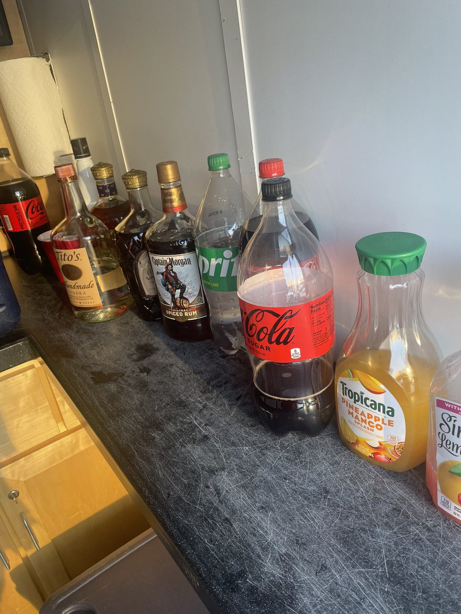 It’s perfect football weather and I always enjoy our spot outside the stadium. Praying for that first win of the season and keeping the drinks flowing 🍻