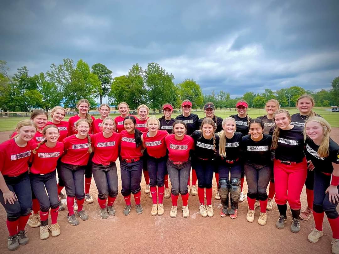 JasleneBelden's tweet image. We got in 2 Firecrackers scrimmages today. I felt confident at the plate going 4-5! Still working out the little kinks so we are ready to compete next weekend. Looking good ladies! #FCFF

@firecrackers26 @Firecrackersinc 🧨🥎