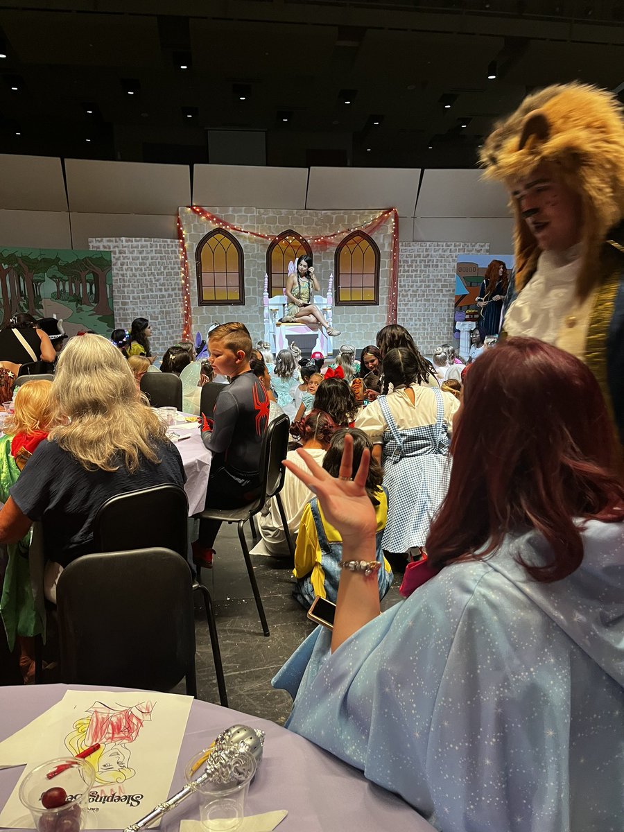 Kristina Woody tweet media