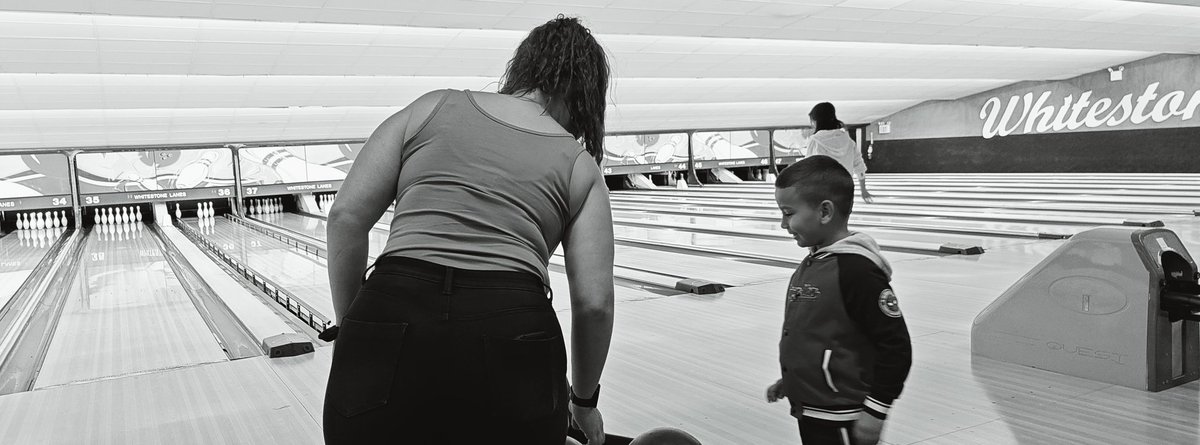 Antonio_Luis's tweet photo. Bowling and Sandwiches with the family for a belated bday celebration 🎉🥳🎳🥪
@OnePlus_USA #ShotOnOnePlus #XPanMode
@Snapdragon #ShotOnSnapdragon https://t.co/1WomxyT5OQ