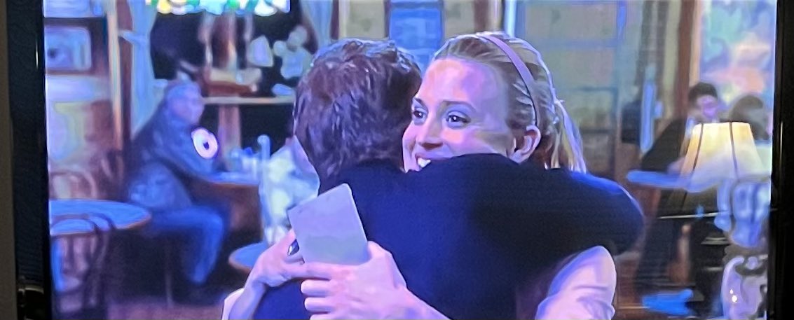 KelleBleschke's tweet image. The hug….more than meets the eyes!

@HallmarkDrama 
#HowToFallInLove 
#POstables