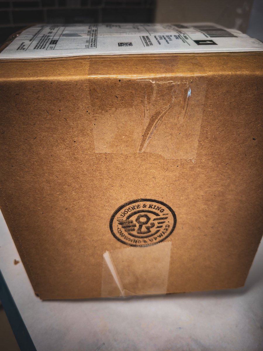 Super excited to add a new stamp on our gear's "passport." 

From ##HamOnt to Auckland. Looking forward to being worn in New Zealand. 
#watches