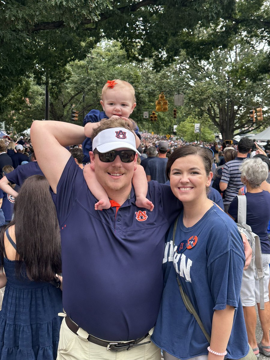 ttidmore1's tweet photo. #wareagle https://t.co/eqdawvEpC6
