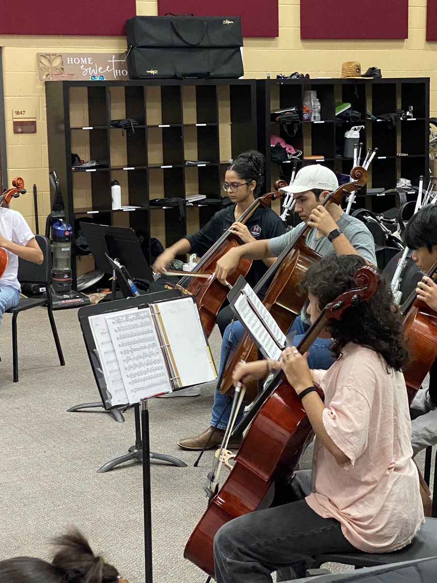 CreekOrch's tweet photo. These 3 students put in extra 🕰️ to work on their region music. Thanks  @CFISD_FineArts for allowing us to do this. Thanks @cyfairorch &amp; @CyWoodsOrch for hosting. Thanks to all the hs orch directors for coordinating this &amp; working this event. @jmtz10403 #orchestra #lobonation https://t.co/HZ4anLDmHQ