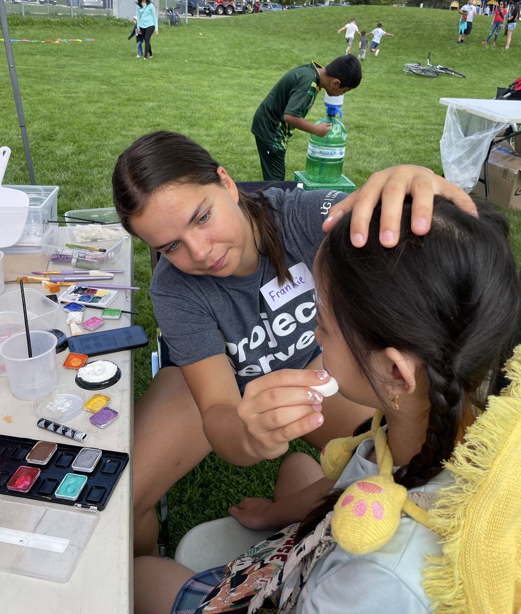 GuelphVillage's tweet photo. Thanks #ProjectServe for helping our event be so successful today! @UofGuelphNews @ExpGuelph @cityofguelph #CommunityBuilding https://t.co/J8L2fRvJEw