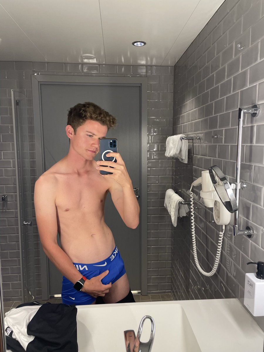 bdboysnk1's tweet photo. More shirtless ?😛 RT for the video 🥵 https://t.co/VePD2vv33u