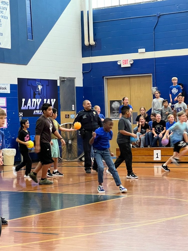 Needville Middle School tweet media