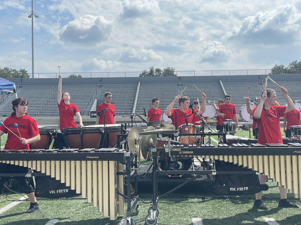 HEBMarching's tweet photo. Heath brought the heat today! https://t.co/z1GUEebPv1
