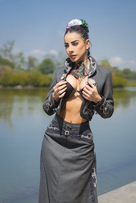 100% hecha en M&eacute;xico 🇲🇽 2x1 en todo mi contenido https://t.co/1xbvJAAMB3 https://t.co/8cViECD5VC<a href="/tag/mespatrio"class="tags"><span>#mespatrio</span></a>