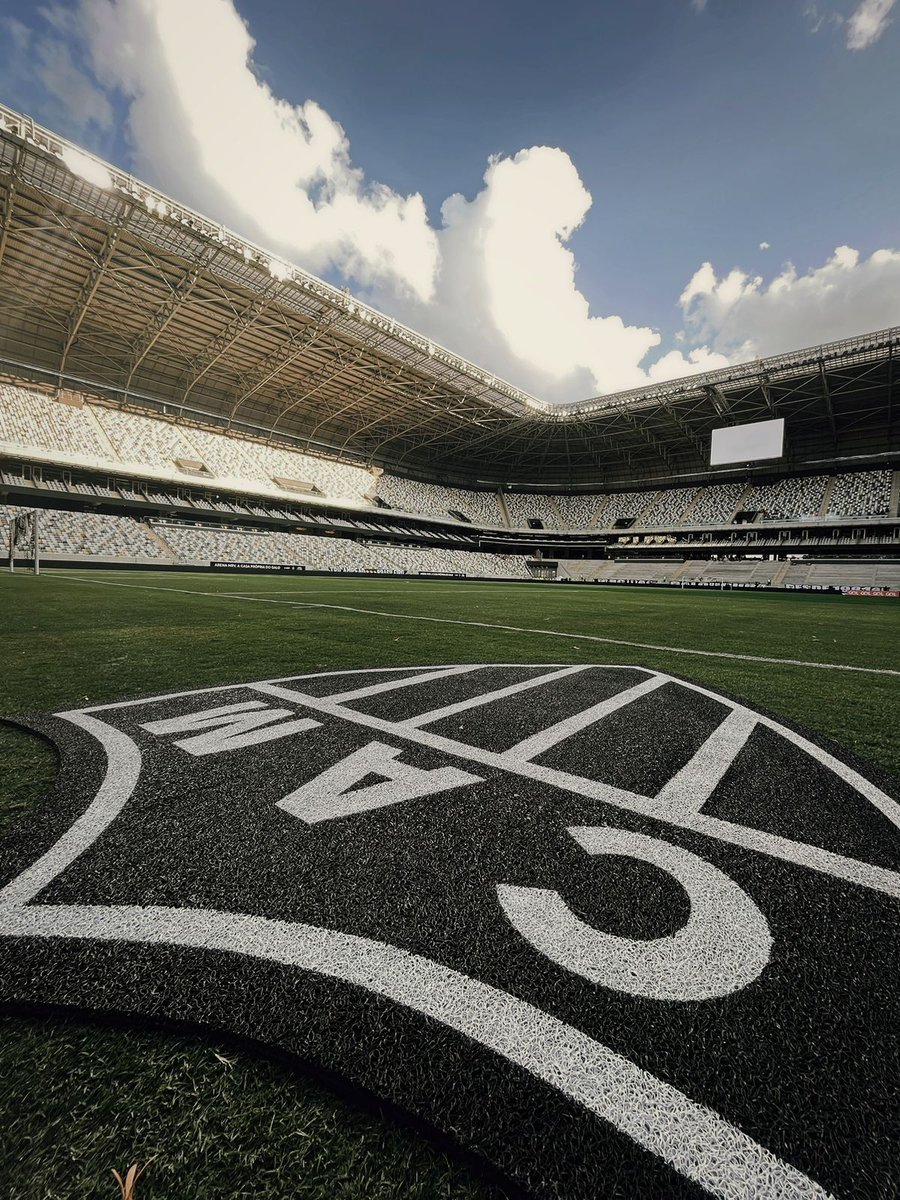 O nosso escudo na nossa casa! 🏴🏳️

#GaloPaixãoNacional 🐔