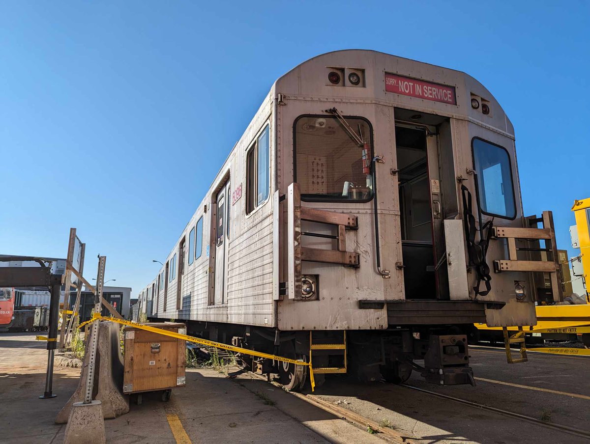transittoronto's tweet photo. T1 at the Greenwood Shops Open House today.

📸 @KangaRueSFW 

#TTC #TakeTheTTC #TransitToronto https://t.co/AbZtAeIiQZ