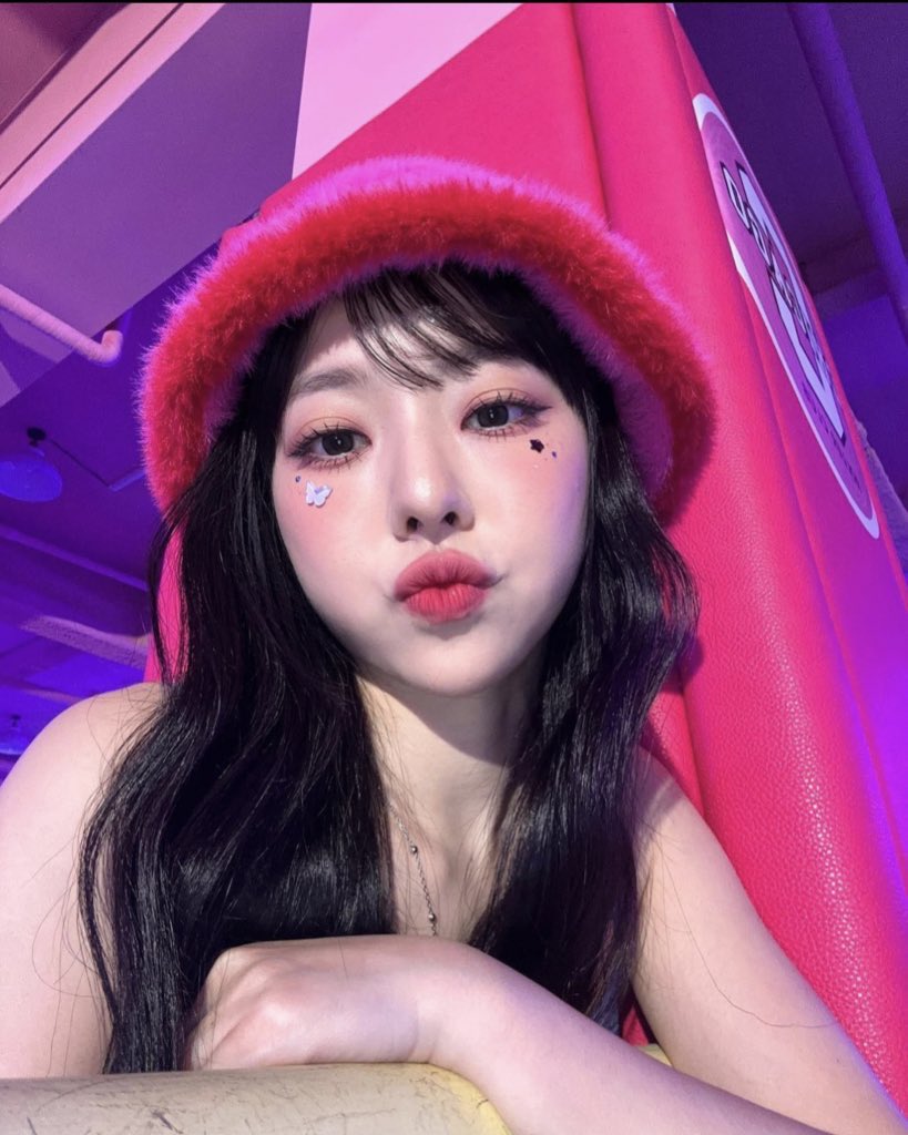 vivi archive tweet media