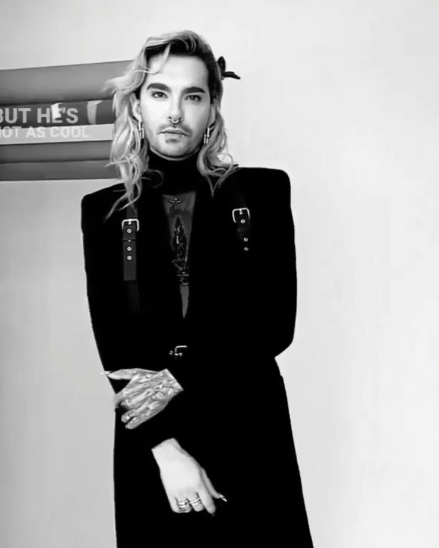 BillKaulitz_DE's tweet photo. #BillKaulitz #InstyleMen #Shooting #Fashion #Model
https://t.co/4vgGNz8ugB
https://t.co/xQANdyoX1X https://t.co/8sdhsi7lUB