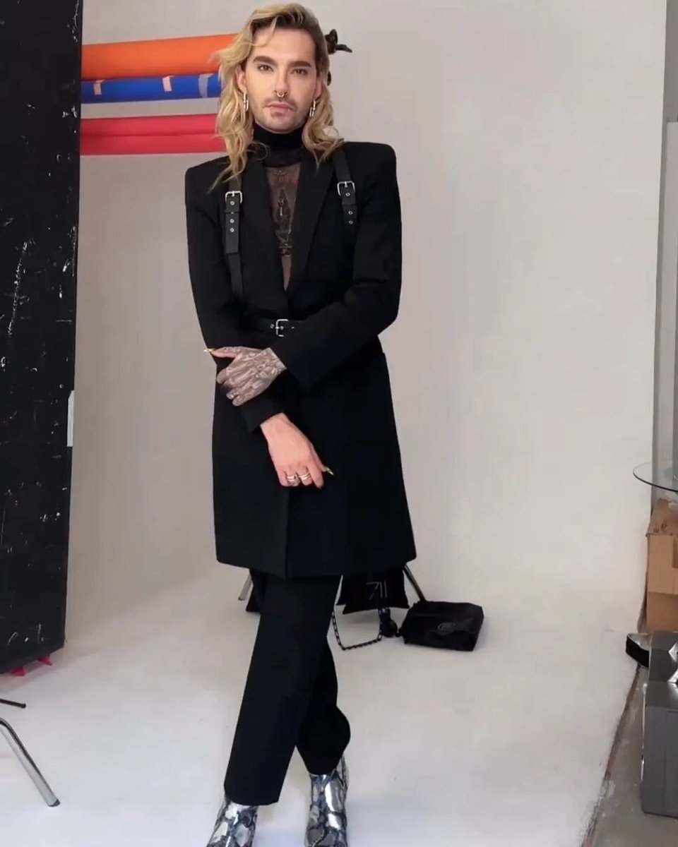 BillKaulitz_DE's tweet photo. #BillKaulitz #InstyleMen #Shooting #Fashion #Model
https://t.co/4vgGNz8ugB
https://t.co/xQANdyoX1X https://t.co/8sdhsi7lUB