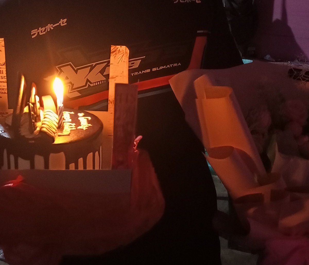 iinga__'s tweet photo. Sejak kehadirannya, duniaku berubah
Yang dulunya mendung, kini selalu berwarna
Terima kasih banyak atas apa yang telah kamu persembahkan kepadaku. Maaf jika aku belum bisa menjadi wanita sempurna seperti apa yang kamu harapkan https://t.co/tGPlTucPRh