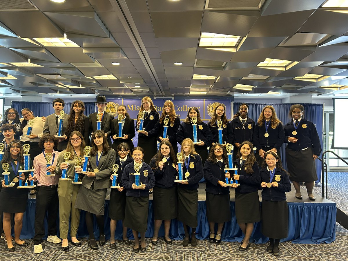 RedlandRoyals's tweet photo. Congratulations to our Royals debate team in a first place showing at the Miami Dade Urban Debate League completion at MDC North!
@MDCPSSouth @miamimagnets @jldotres https://t.co/PkZ09kPV7P