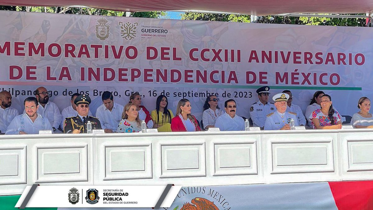SSPGro's tweet photo. PARTICIPA SSP GUERRERO EN DESFILE POR EL 213 ANIVERSARIO DE LA INDEPENDENCIA DE MÉXICO

Desfilan elementos de las Unidades Especiales de la Policía Estatal y la Unidad Aeromóvil    

➡️https://t.co/aysXg7rH13 https://t.co/QNn7BLIZ5x