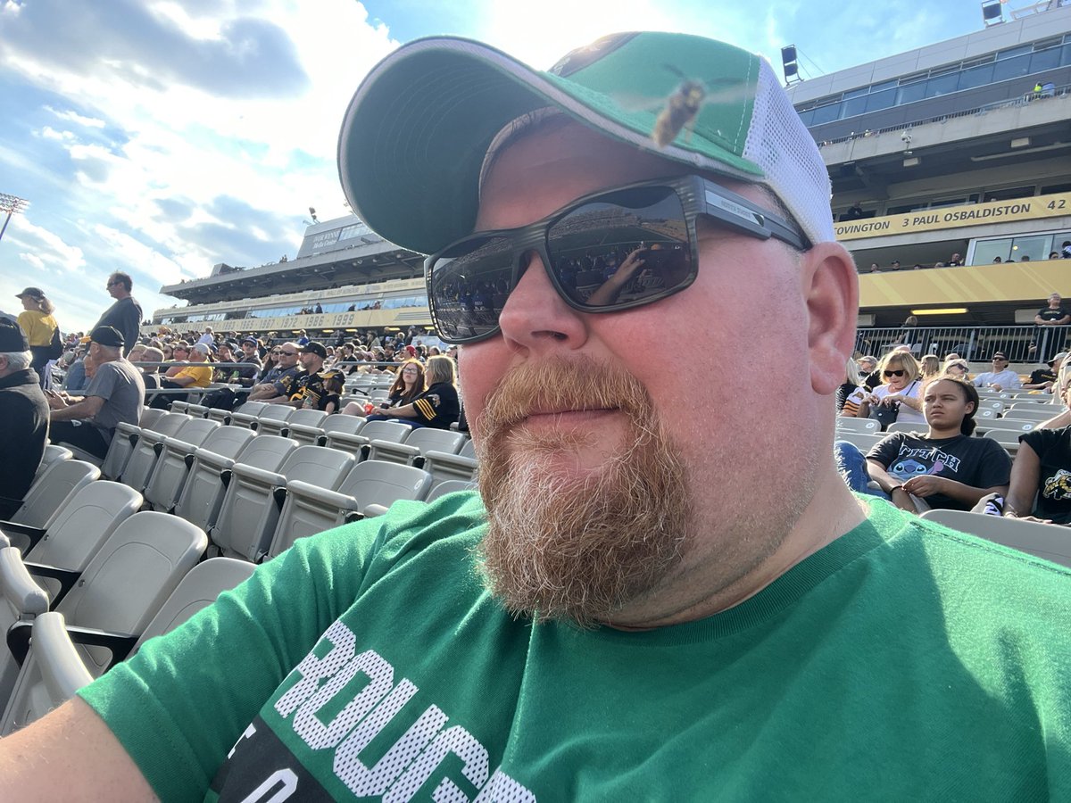RKezama's tweet photo. Love CFL football go Cats Go!! https://t.co/9JQDSl603M