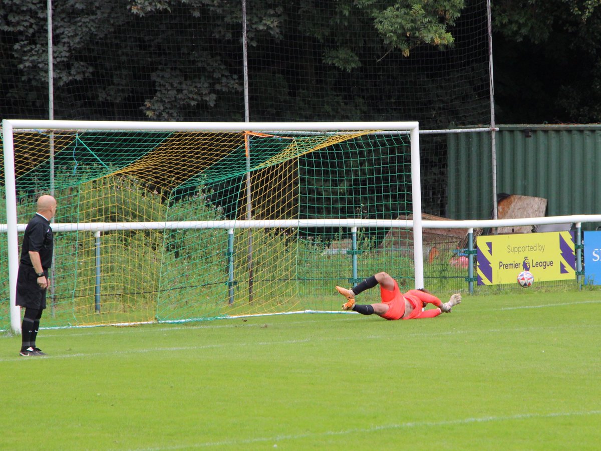 Great performance from reserves keeper <a href="/EthanHandley5/">Ethan Handley 🇾🇪</a> this afternoon culminating in 2 fine Penalty saves #WeAreNomads