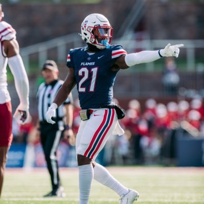 Week 3 Performance

WR Treon Sibley - Liberty

• 3 rec 106 yards 1 TD
• 35.3 yards per catch