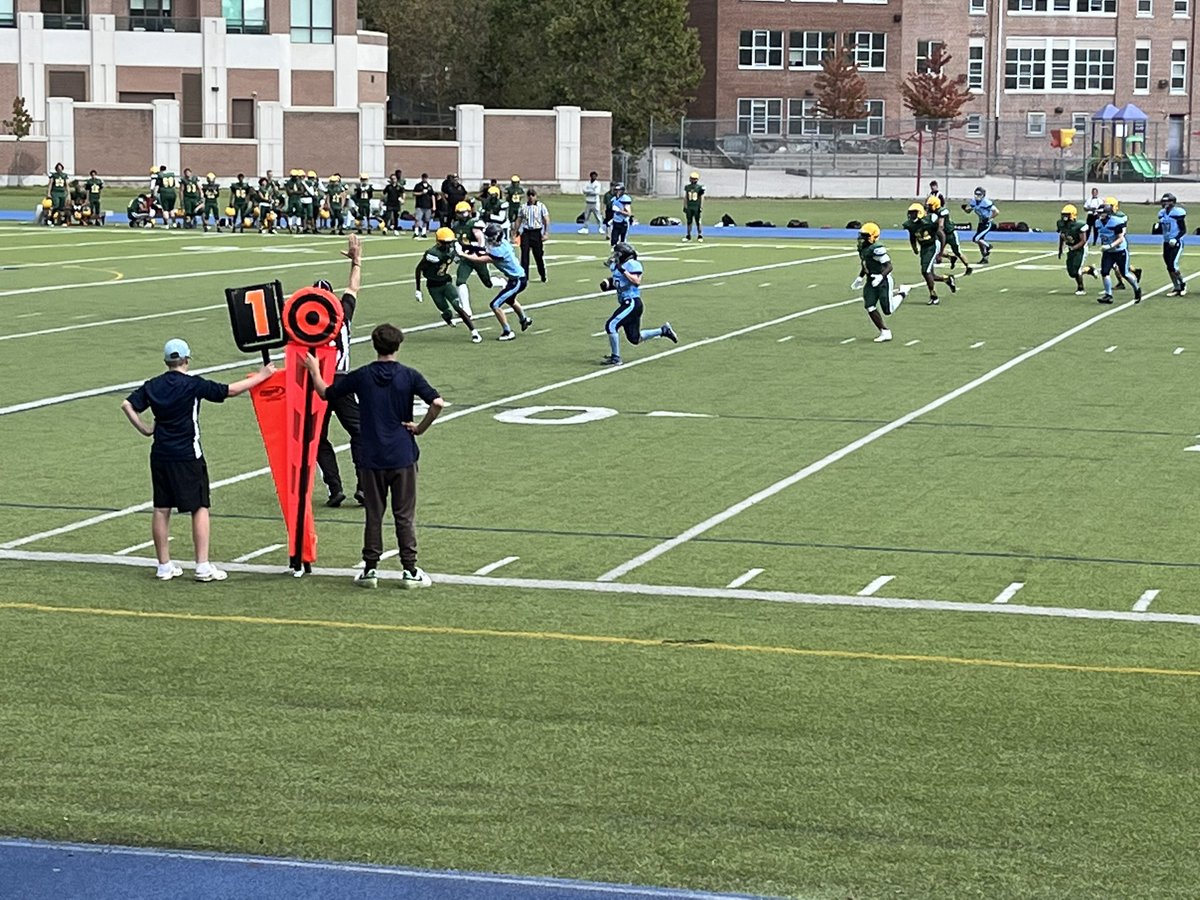 PatDaly26's tweet photo. Double win for the Double Blue - solid start to the season today for Jr and Sr Football @SMCS1852 @smcsfootball1 https://t.co/doU5GNZA7t
