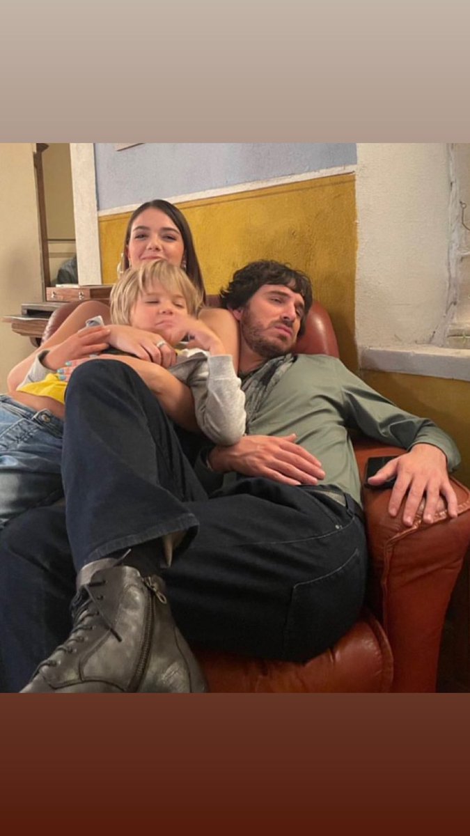 AndreaScheniniA's tweet photo. Ma Quanto Mancano i #Saremi 🥹❤️💫
The Best Trio @fede_pagliaroli @valeriodido_ @pierspollon #CheDioCiAiuti7 #CheDioCiAiuti8 #LuxVide https://t.co/JRZX0A6RiS
