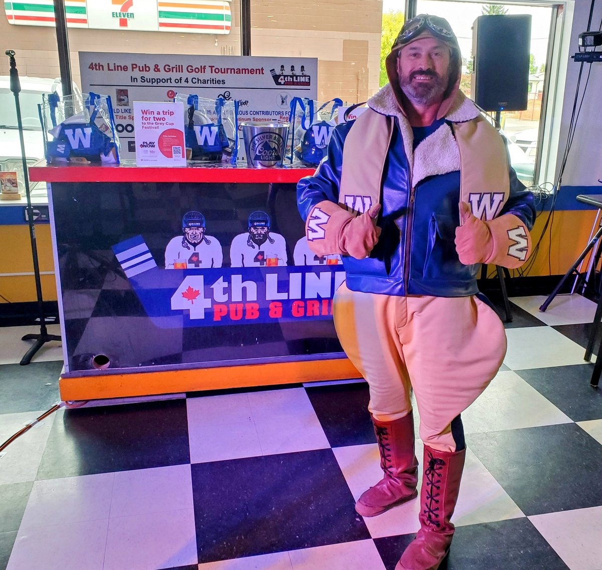4thLinePub's tweet photo. 🏈 Captain Blue in the house for the Bomber Viewing Party this afternoon. Get down here and check it out!

✔️ Captain Blue
✔️ Rod Hill
✔️ Bomber Cheer Squad reps

#ForTheW https://t.co/MiIqlUA8Jw