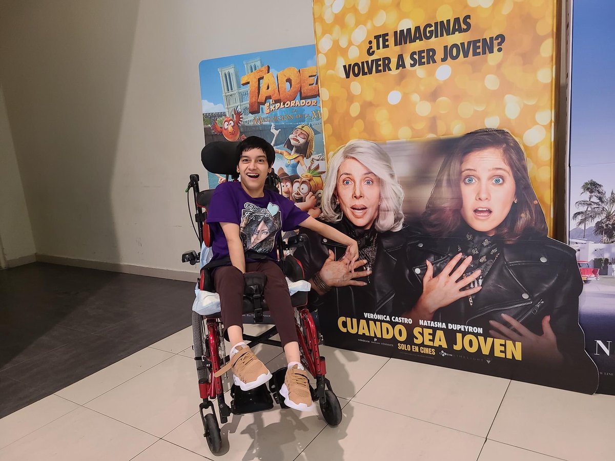 Hoy septiembre 16, Vi la película cuando sea juven ,  mi  carita feliz de ver a mi preciosa  <a href="/vrocastroficial/">Verónica Castro</a> poner mi mano sobre el suyo aunque sea de póster, pero un día yo se mi sueño se me va hacer realidad, tocar su mano y darle un beso..